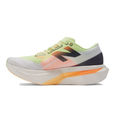 New Balance NB FuelCell SuperComp Elite v4 · foto 2