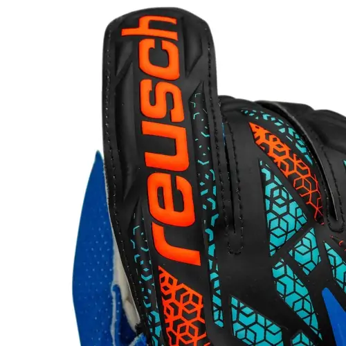 Reusch Attrakt Solid