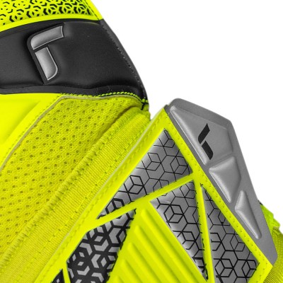 Reusch Attrakt Solid