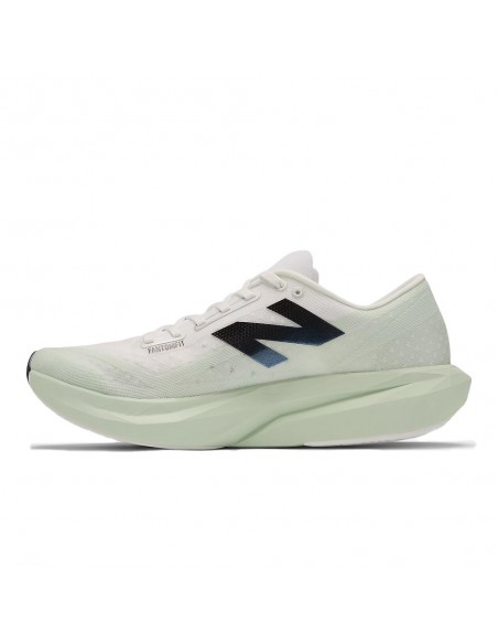 New Balance NB FuelCell Rebel v4 · foto 2