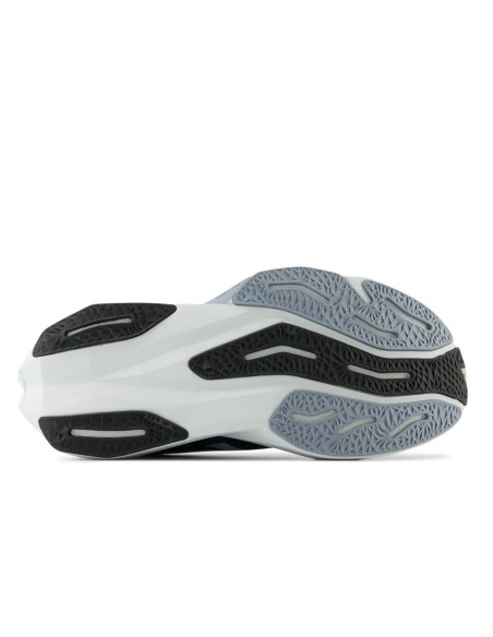 New Balance NB FuelCell Rebel v4 · foto 5