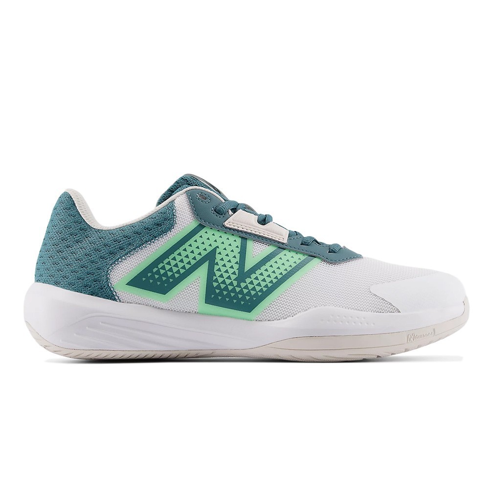 New Balance NB 696 v6