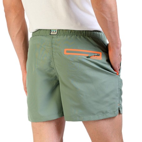 Mistral Short Sutton 2