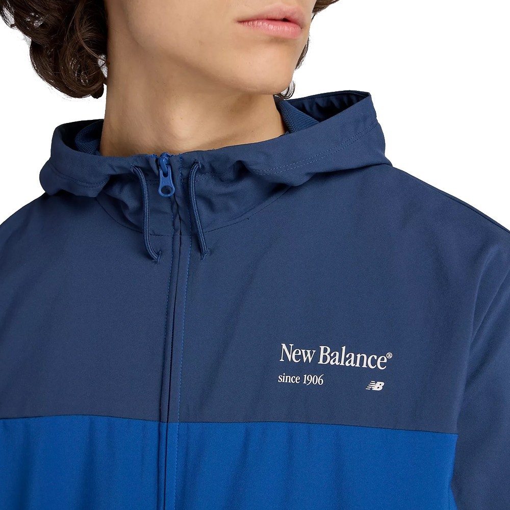 New Balance NB Reimagined Woven Graphic Jacket · foto 4