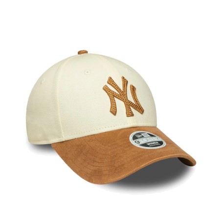 New Era New York Yankees MLB Faux Suede 9Forty 2