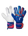 Reusch Attrakt Solid