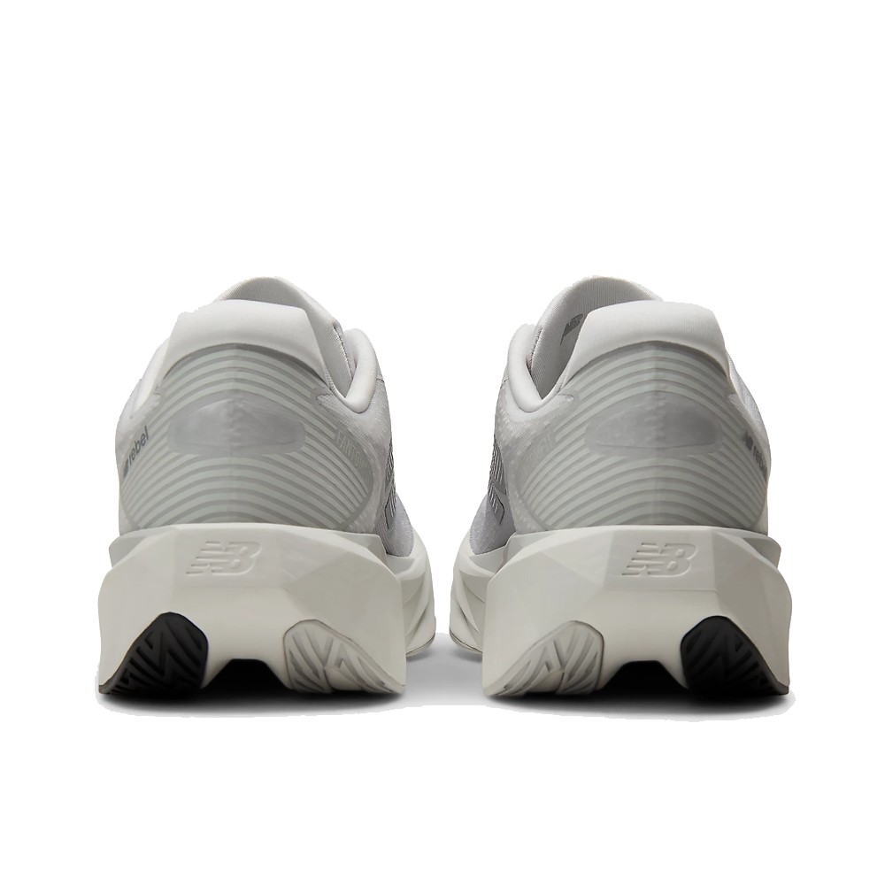 NB FuelCell Rebel v5 Gris | Capaccioni Deportes