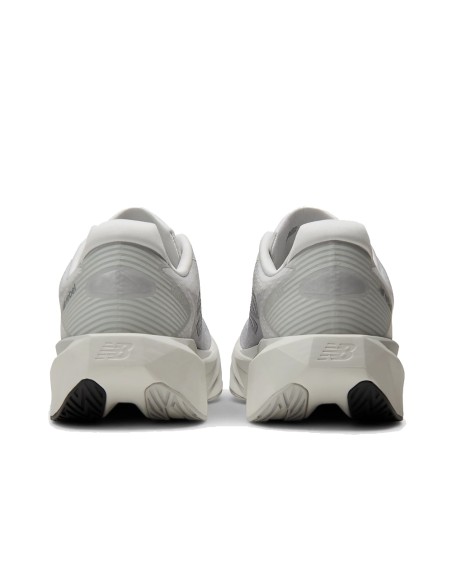 NB FuelCell Rebel v5 Gris | Capaccioni Deportes