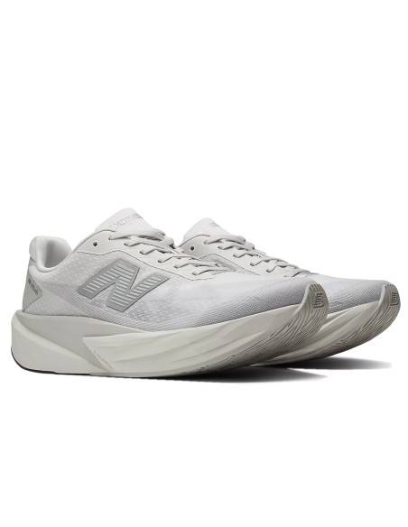 NB FuelCell Rebel v5 Gris | Capaccioni Deportes