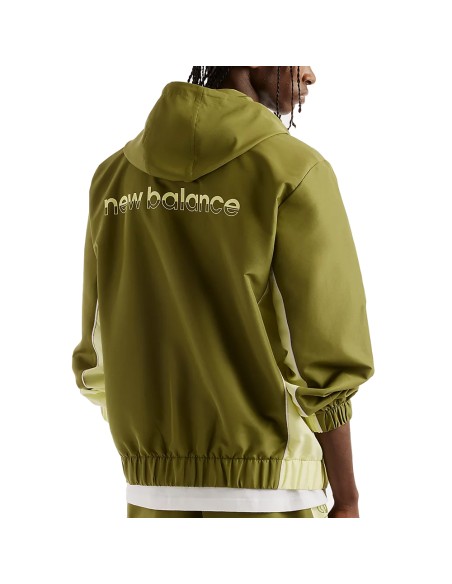 NB Trackside Woven Jacket Negro | Capaccioni Deportes