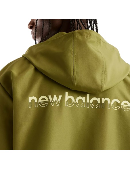 NB Trackside Woven Jacket Negro | Capaccioni Deportes