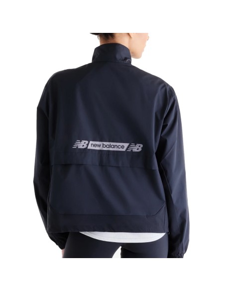 NB Fast Days Graphic Jacket Negro | Capaccioni Deportes