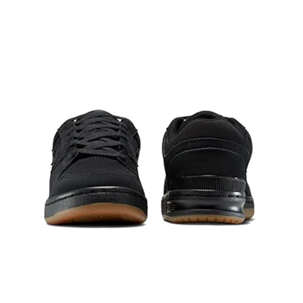 CL 98 Suede Negro | Capaccioni Deportes
