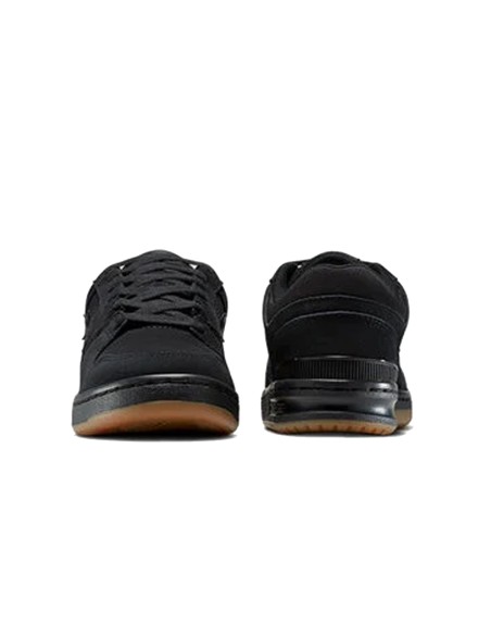 CL 98 Suede Negro | Capaccioni Deportes